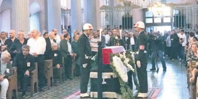 Gaziyi kilisede asker uğurladı