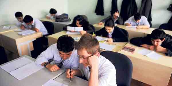 Lisede az ve öz arkadaş psikolojiyi olumlu etkiliyor