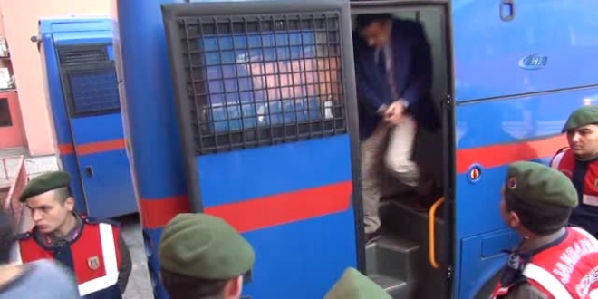 Orgeneral Akar'ı Gülen'le görüştürmek isteyen Evrim hakim karşısında