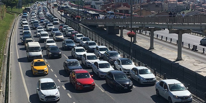 Yola çıkacak sürücülere 'kör nokta' uyarısı