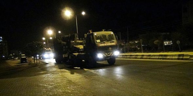 Gece yarısı sınıra obüs ve ZPT sevkiyatı