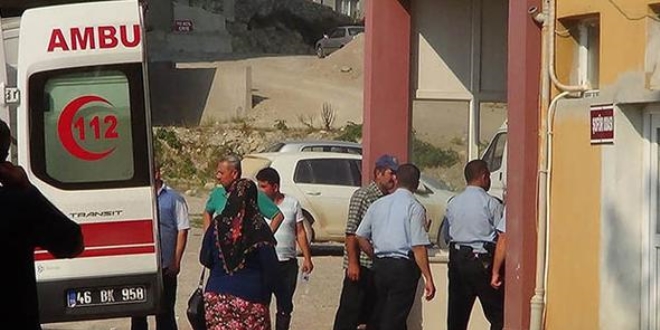 Polisle tartışma arbedeye dönüştü: 1'i silahla 3 yaralı