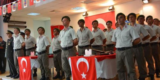 Niğde'de kısa dönem erler yemin etti