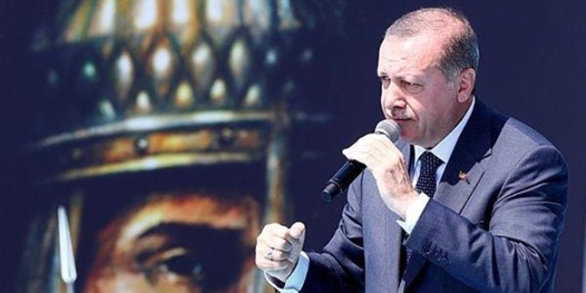 Oyun aynı hedef aynı piyon farklı