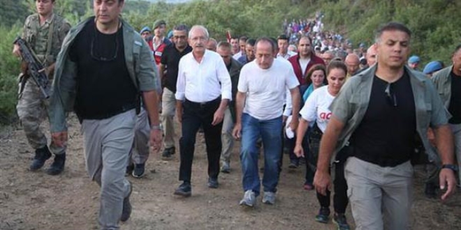 CHP'nin Adalet Kurultayı'nın ikinci günü