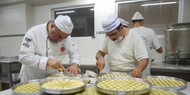 Baklavacılarda bayram telaşı başladı