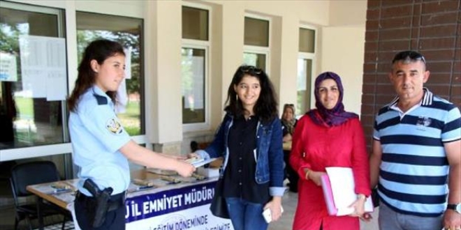 Üniversite öğrencilerine polisten terör uyarısı