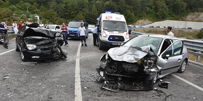 Bartın'da trafik kazası: 6 yaralı