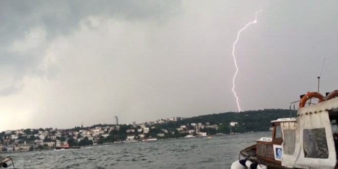 'Charlie Brown' Trakya'dan İstanbul'a doğru geliyor