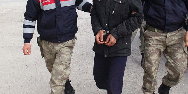 Suriye sınırında 3 terörist teslim oldu