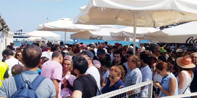 İstanköy gümrüğünde yoğunluk çilesi