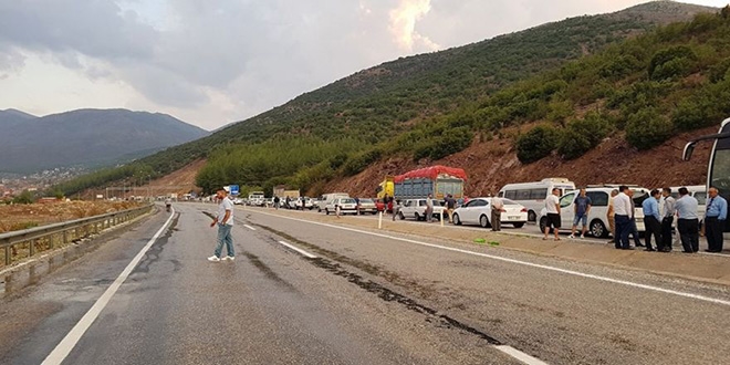 Denizli'de şiddetli yağış sel ve heyelana sebep oldu