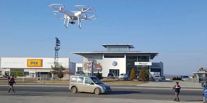 Turizm merkezlerinde 'drone' ile yol kontrolü