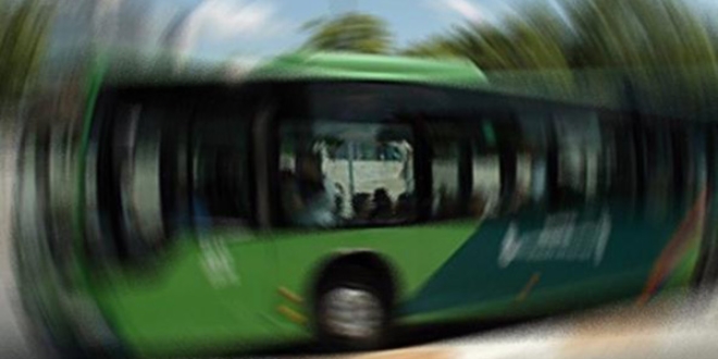 Otobüsteki tacizi kadınlar yakaladı