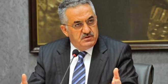 Hayati Yazıcı: Merkez demekle bu işler olmaz
