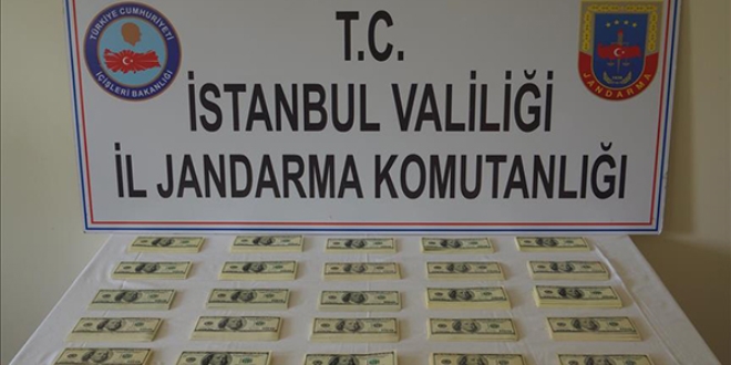 77 yaşındaki kuryede 340 bin liralık sahte dolar çıktı