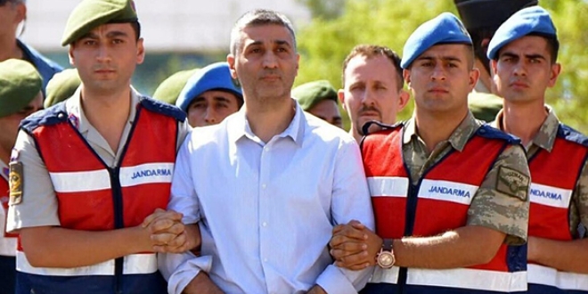 Darbeci suikast timinin lideri eşinden boşandı