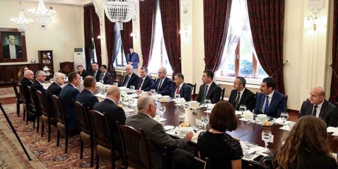 Bakan Kurtulmuş, Gürcü Bakan Giorgadze'yle bir araya geldi