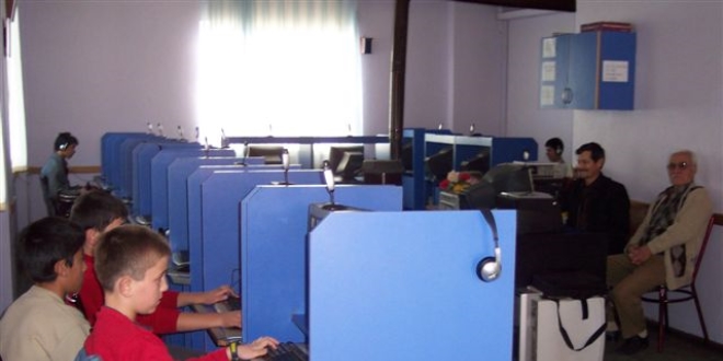Ders saatlerinde internet kafelere öğrenci alınmayacak