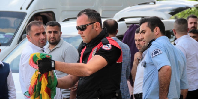 Düğün konvoyunda PKK propagandası iddiası