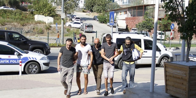 110 bin kişinin kredi kartı bilgilerini kopyalamışlar