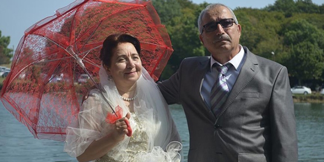Gelinlik giyme hayali 32 yıl sonra gerçekleşti