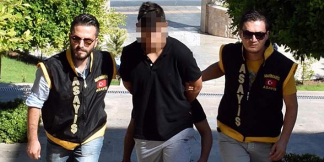 Babasını öldüren liseli adliyede