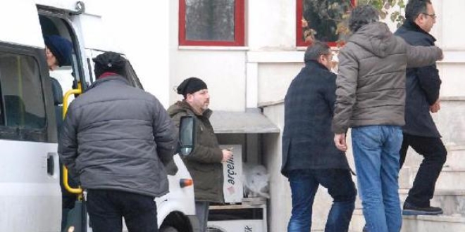 Afyonkarahisar'da adliyeye sevk edilen 11 kişi tutuklandı