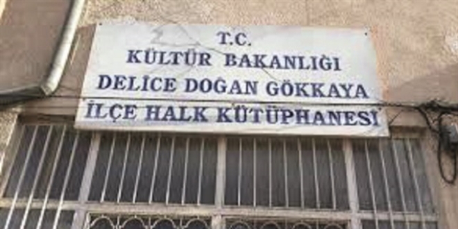 Kütüphanede talan var