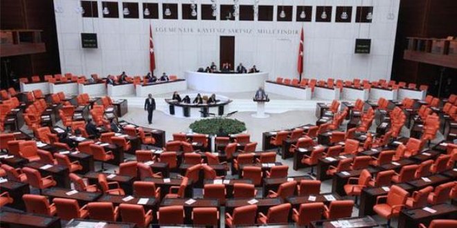Başkanlığa uyum paketi: Anamuhalefet kalkıyor