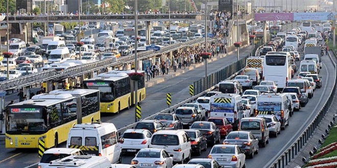 'F' plakadan sürücü kaçıyor