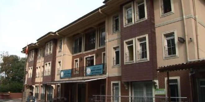 Müdür yardımcısı, veli toplantısında darbedildi