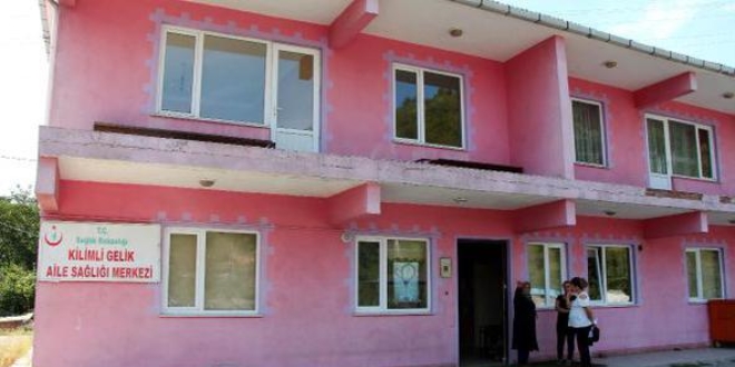Doktor ve hasta yakınının 'kilitli kapı' tartışması