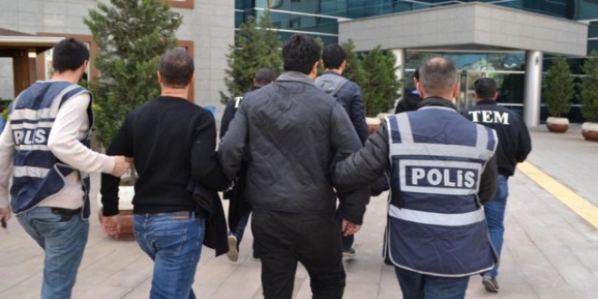 Sivas'ta 1 üsteğmen ve 3 astsubay gözaltına alındı