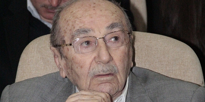 Eski bakan Orhan Eren vefat etti