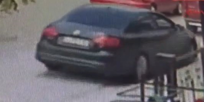 Kuyumcuyu takip edip, 65 bin TL'lik altınları çaldılar