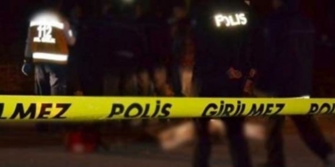 Bandırma'da 3 kişi başlarından vurulmuş halde bulundu