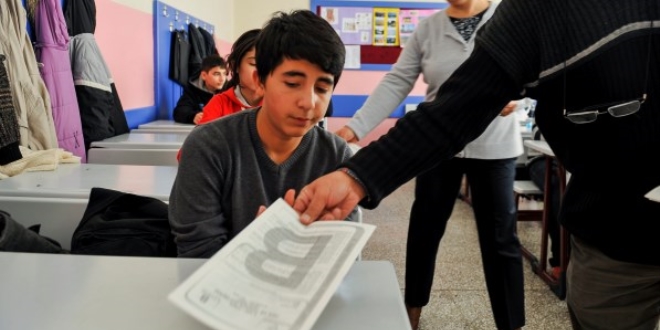 'Eğitimde temel sorun sınav sistemleri'