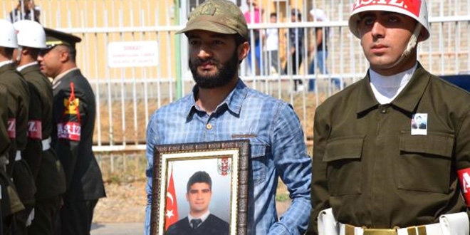 Asteğmen Emin Acun, son yolculuğuna uğurlandı