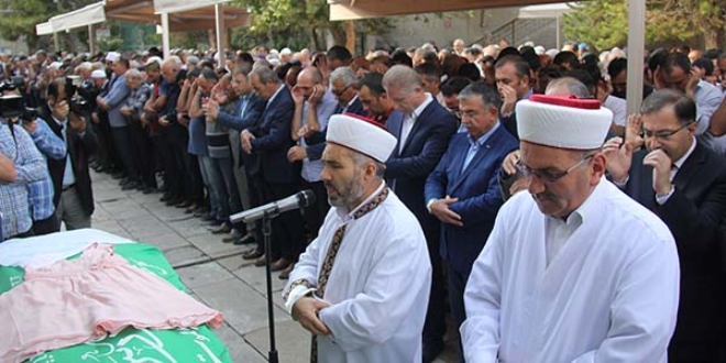 Okulun ikinci katından düşen öğrenci defnedildi