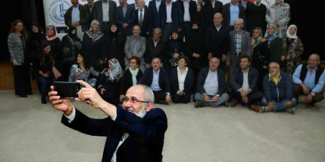 Yaşlılara akıllı telefon kullanma eğitimi verildi