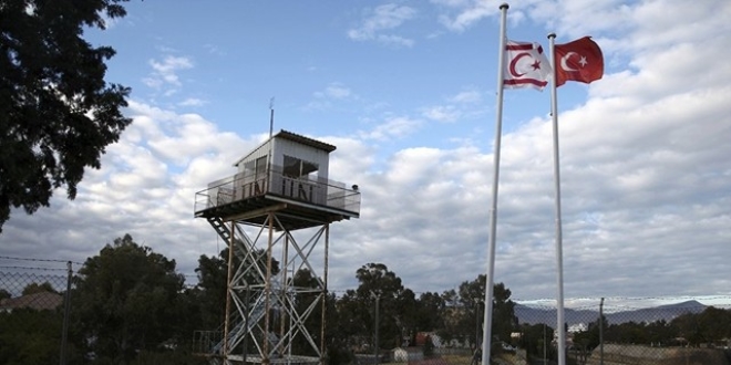'Türk subay eşiyle birlikte Rumlara sığındı' iddiası