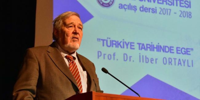 Ege Üniversitesi'nde ilk dersi İlber Ortaylı verdi