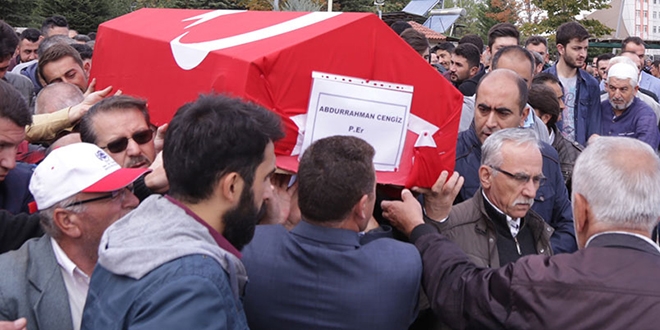 Piyade er Cengiz, terhisine 2 ay kala intihar etti