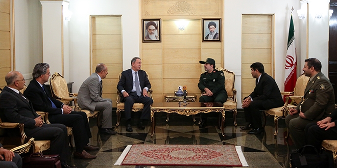 Orgeneral Akar, Ruhani tarafından kabul edildi