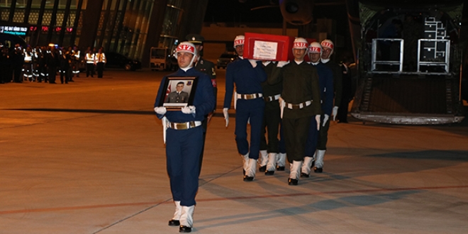 Şehit uzman çavuşun cenazesi Konya'ya getirildi