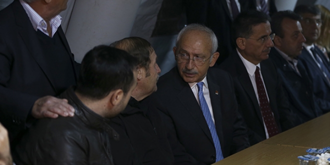 Kılıçdaroğlu'ndan şehit ailesine taziye ziyareti