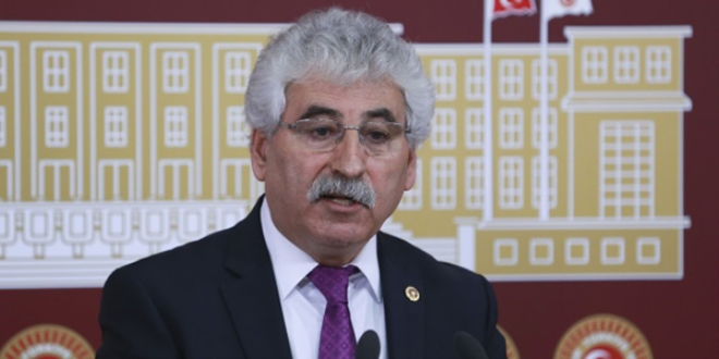 'AKP krizin faturasn belediye bakanlarna kesiyor'