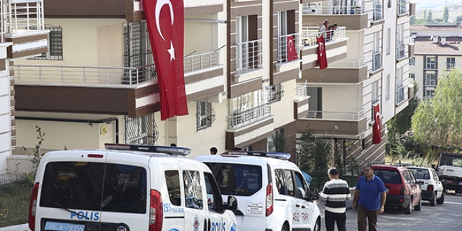 Şehit Uzman Çavuşun Ankara'daki evinde yas var