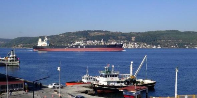 Çanakkale Boğazı'ndan 44 bin 35 gemi geçti